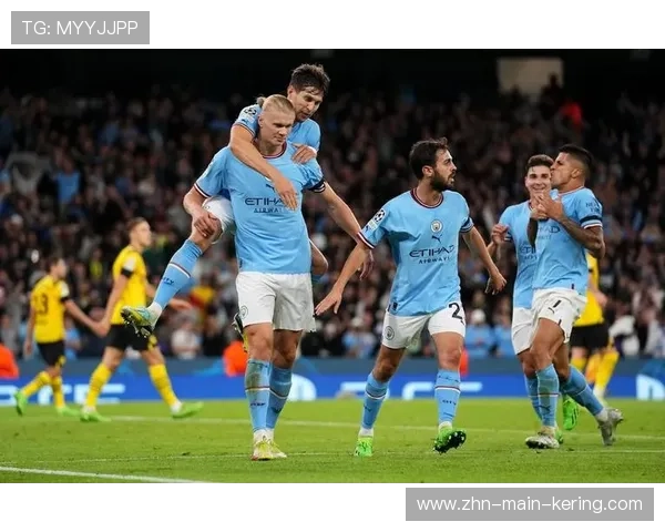 哈兰德脚后跟磕球动作果断——足球场上的力量与智慧