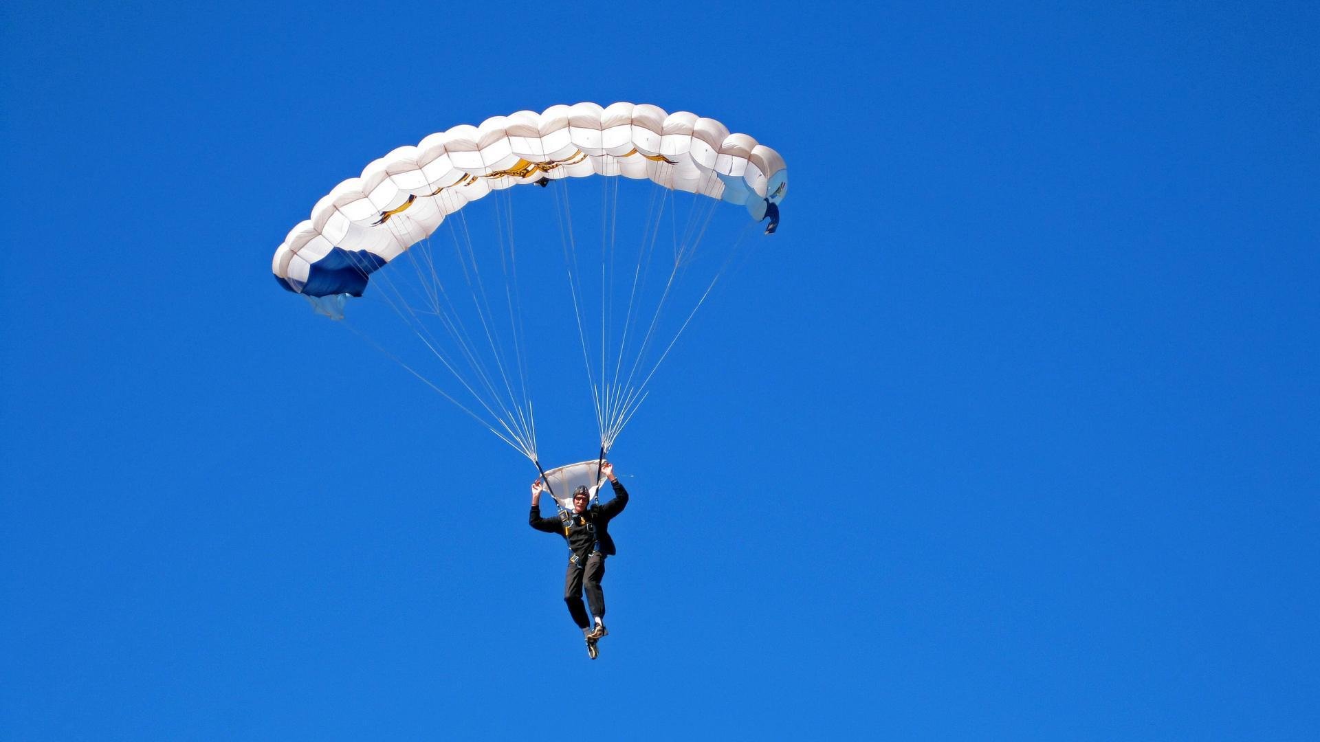 开云体育登陆入口-“华金·托比利亚的传球精准度与反应速度，帮助美洲狮队形成强大防线”